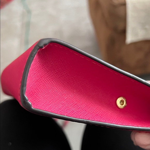 Michael Kors Fuchsia Crossbody Bag NWOT. - Picture 6 of 9